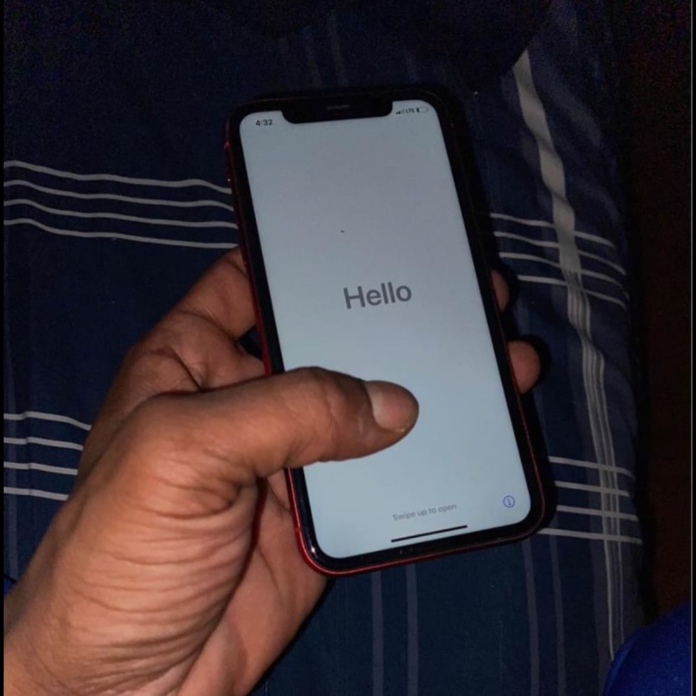 iPhone 11 - Picture 6 of 6